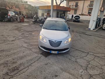 Lancia Ypsilon 1.2 69 CV 5 porte GPL Ecochic Gold