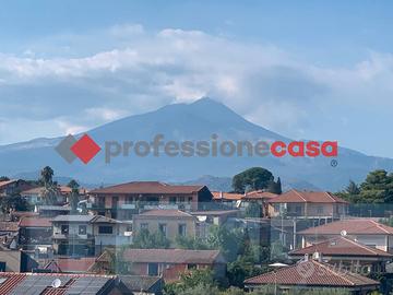 Appartamento mansardato - Mascalucia Centro
