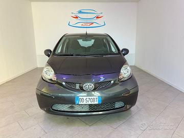 TOYOTA Aygo 1.0 12V .VVT-i 5 porte Sol