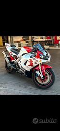 Yamaha R1 sella rossa replica Haga