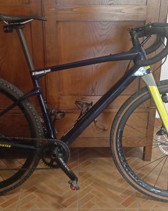 BMC URS TWO Gravel Carbonio Taglia M 