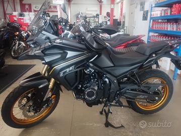 Voge VALICO 525 DSX - Total black