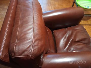 POLTRONA IN PELLE FRAU