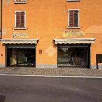 NEGOZIO A DESENZANO DEL GARDA