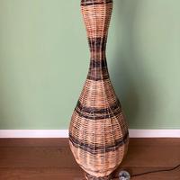 Lampada piantana decorativa vimini