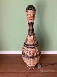 Lampada piantana decorativa vimini