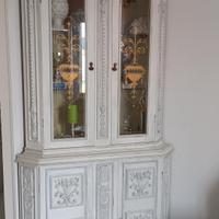 angoliera in legno decapata