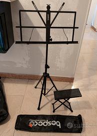 Leggio musicale e poggiapiedi per chitarra