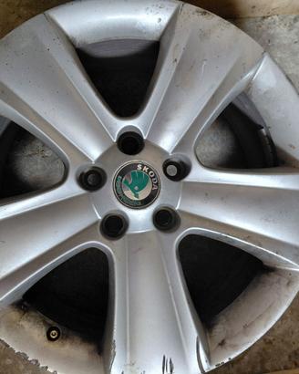 2 cerchi in lega skoda R17