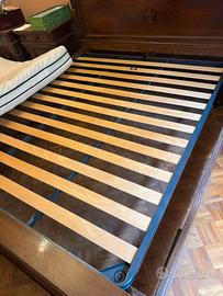 Letto materasso e doghe in legno