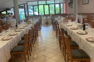 RISTORANTE trattoria/pizzeria giardino e parcheggi