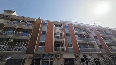 3 LOCALI A BARI
