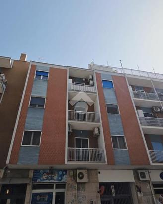 3 LOCALI A BARI