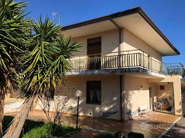 Villetta bifamiliare - Mascalucia