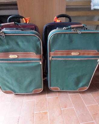 4 trolley come nuovi