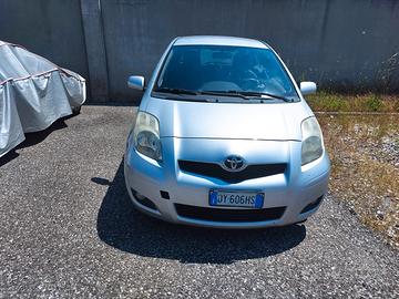 Toyota Yaris dell'anno 2009  1.3 benzina