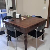 Tavolo in legno