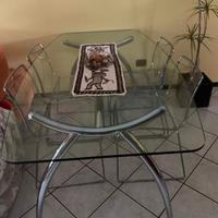 Tavolo in vetro