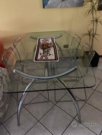 Tavolo in vetro