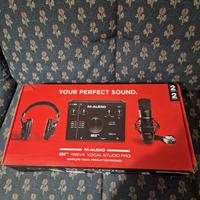 Scheda Audio con Cuffie e microfono a Condensatore