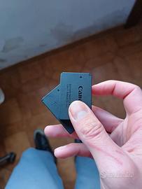 Canon LP-E12 Originali (2 Batterie) + Caricatore