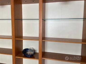 Scaffalatura Per Arredamento Negozi e Uffici