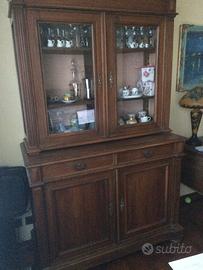 Credenza fine 800 due ante con cassetti e vetrina