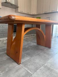 Tavolo da cucina in legno massiccio