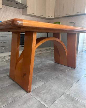 Tavolo da cucina in legno massiccio