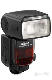 Nikon speedlight SB900