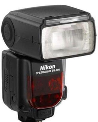 Nikon speedlight SB900