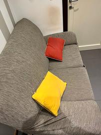 Divano 2 posti poco usato