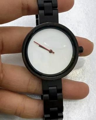 Orologio in legno elegante nero e bianco
