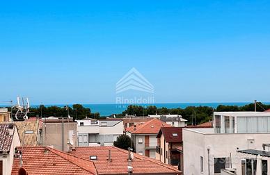 Ampio Appartamento con Vista Mare in Zona Nord