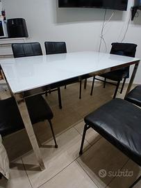 tavolo e sedie 