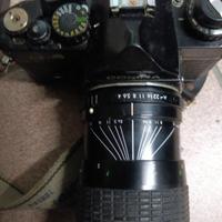 macchina fotografica con accessori