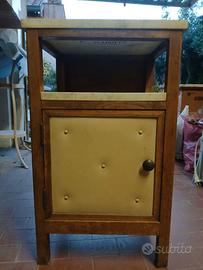 Comodino in ciliegio