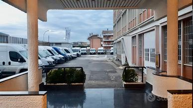 Magazzini ed uffici di vari tagli