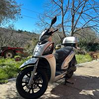 Kymco People GTI 125