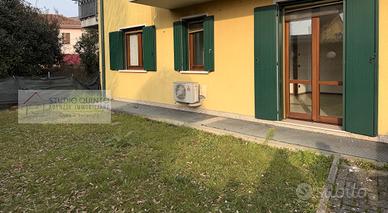 Mini appartamento al piano terra con giardino