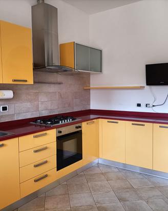 Cucina angolare  e mobile cucina