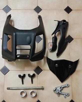 Vari ricambi per Yamaha MT 03