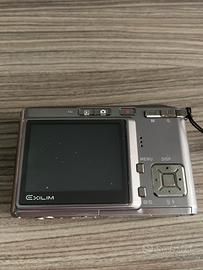 Fotocamera digitale Y2K casio