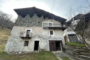 CASA INDIPENDENTE A LOCANA