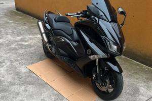 Yamaha tmax 530