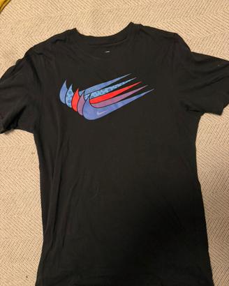 T-shirt Nike