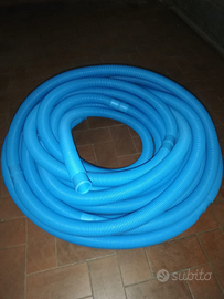 Tubo per piscina