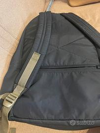 Zaino Eastpak e astuccio Eastpak
