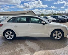 AUDI A3 1.6 TDI 105CV