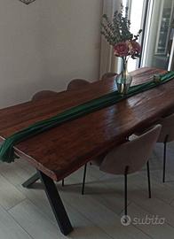 Tavolo di legno 